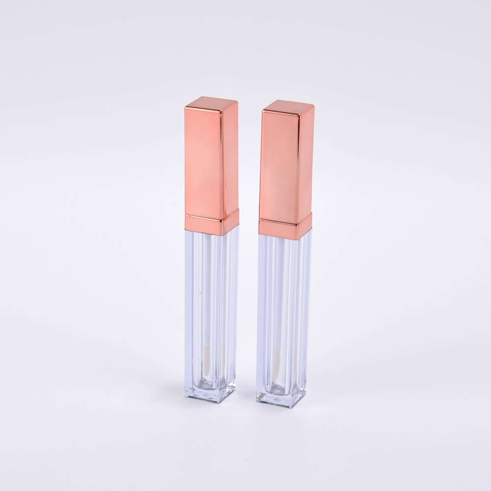 2021 Hot sale rose gold cosmetic packaging  with brush 2.5 ml and 4 ml lip gloss tube